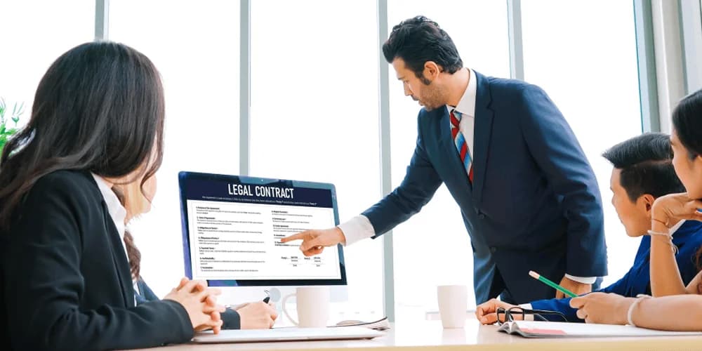 Business facing credit risk and payment default challenges