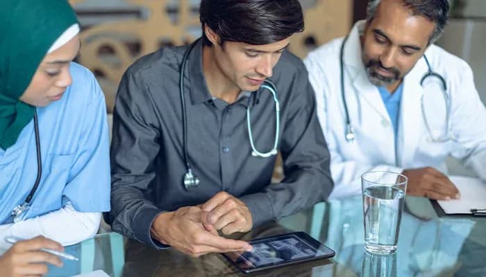 Healthcare App Like ALHOSN