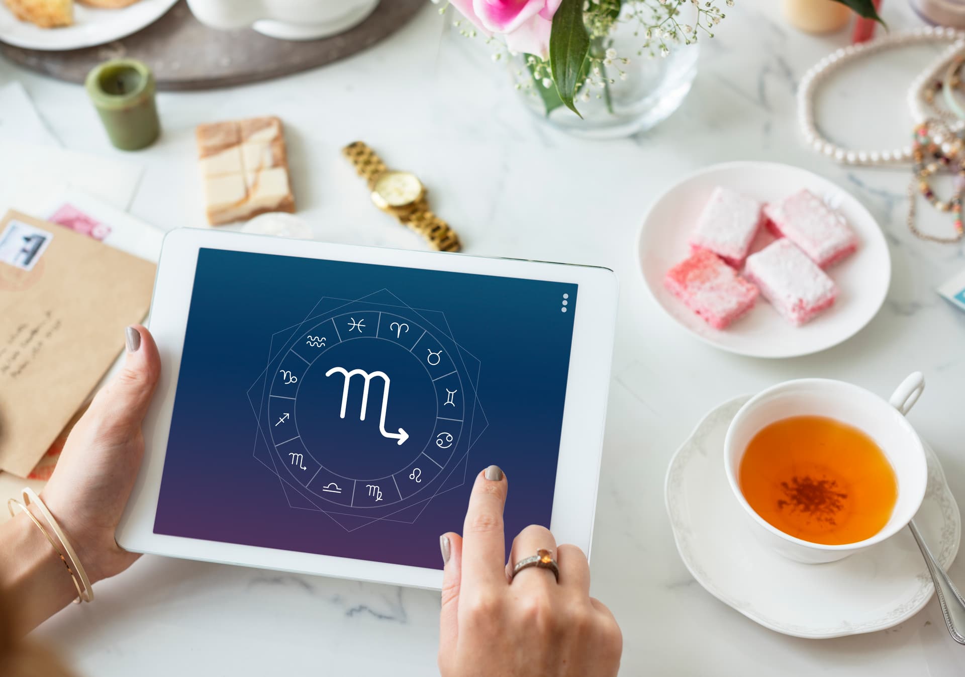 Horoscope App like Faladdin
