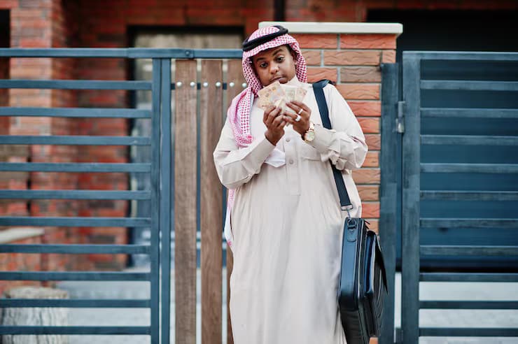 A Guide on the MOHRE UAE App: Key Features, Benefits & Cost
